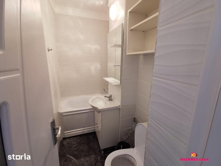 Apartament cu 2 camere decomandat în Cedonia