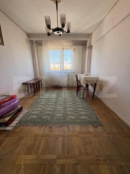 Apartament cu 4 camere decomandat, mobilat în Prundu