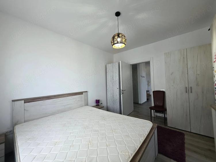 Apartament cu 2 camere semidecomandat în Cristian