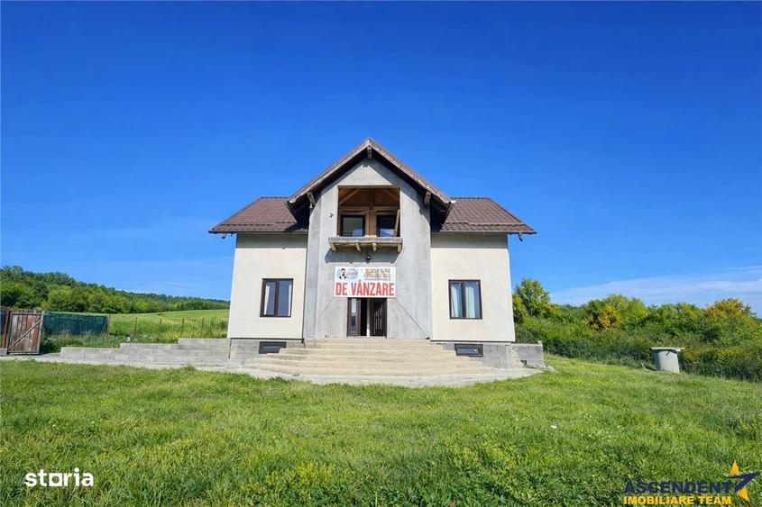 Casă cu 4 camere cu Teren 1532 Mp în Perșani