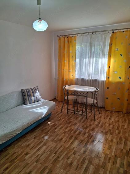 Garsonieră decomandată în Micălaca