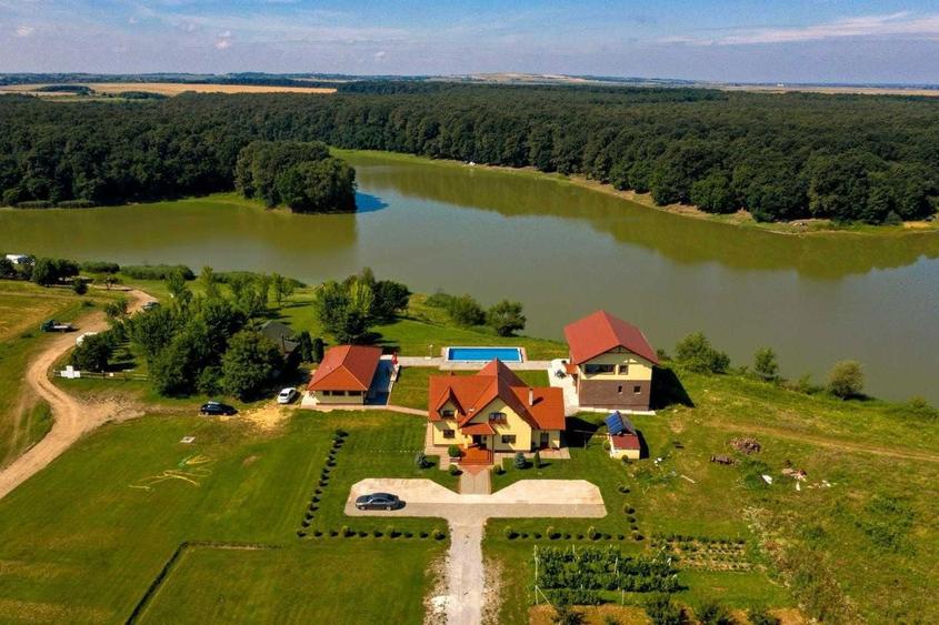 Spațiu comercial, de 700 mp, în Șișterea