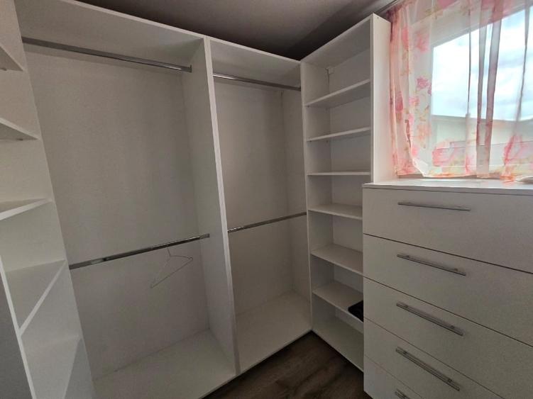 Duplex cu 3 camere cu Canalizare în Florești