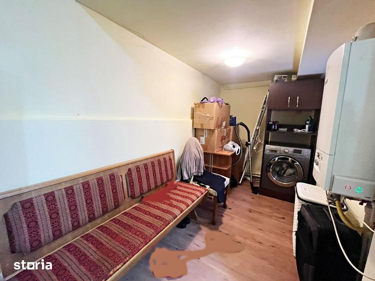 Casă cu 5 camere decomandat cu Teren 440 Mp în Ultracentral