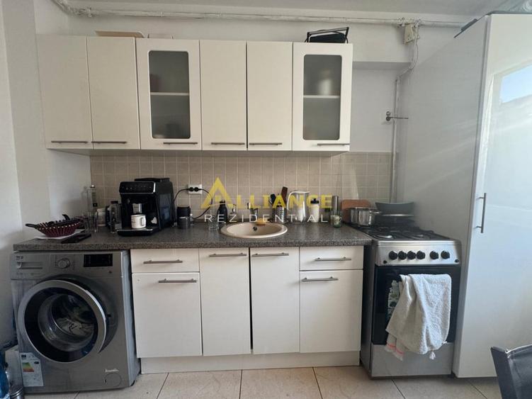 Apartament cu 2 camere decomandat în Central