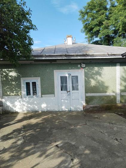 Casă cu 3 camere în Ștefănești