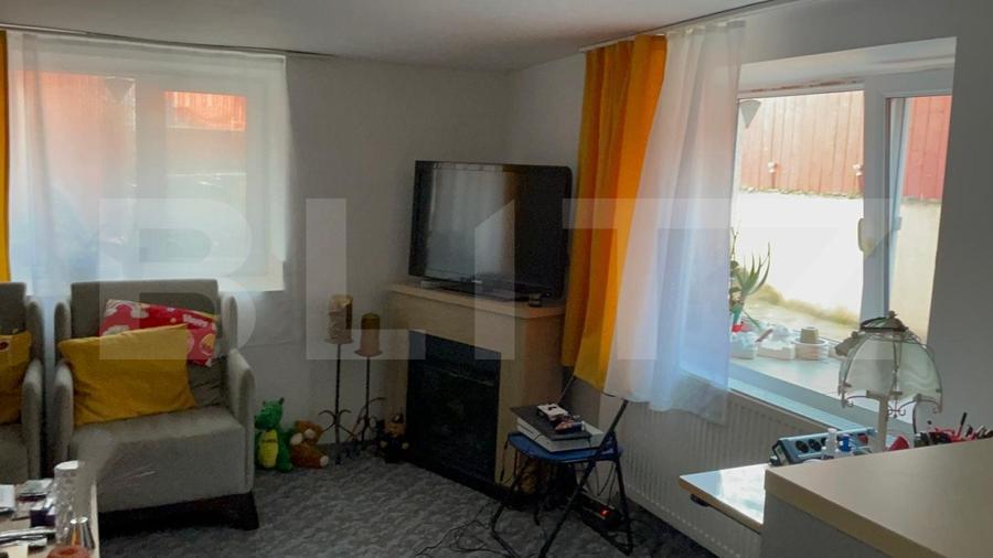 Duplex cu 5 camere cu Canalizare în Dâmbul Rotund
