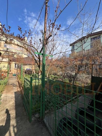 Casă individuală cu 4 camere cu Canalizare în Tomis II