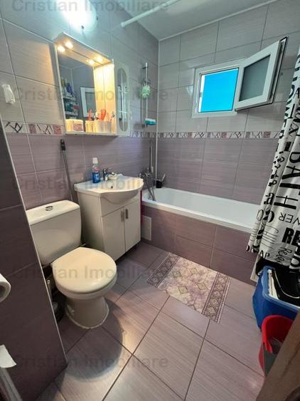 Apartament cu 2 camere decomandat în Apollo