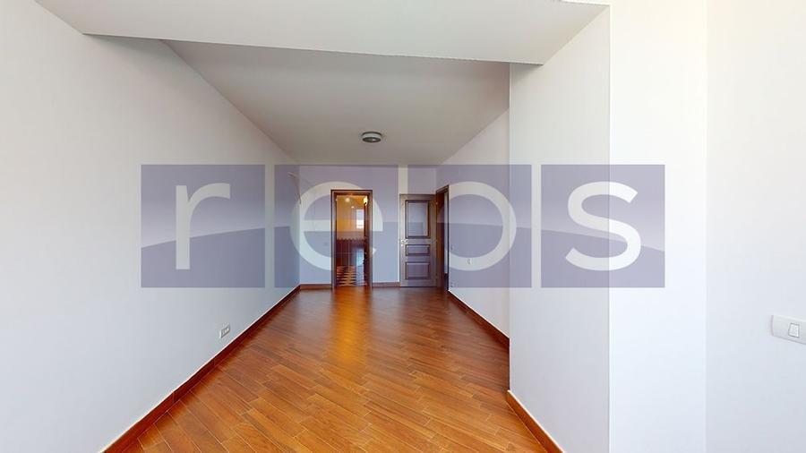 Apartament cu 4 camere decomandat în Beller
