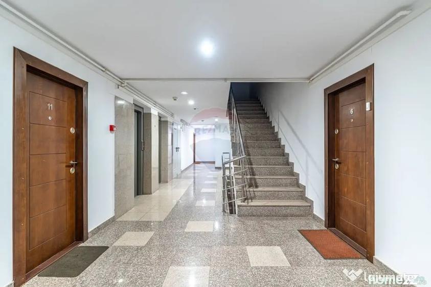 Apartament cu 2 camere decomandat în Castelul Peleș