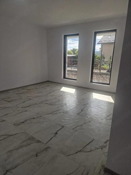 Casă cu Teren 500 Mp în Muntenii de Jos