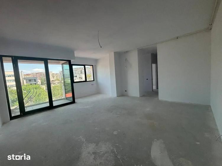 Apartament cu 3 camere în Centrul Civic