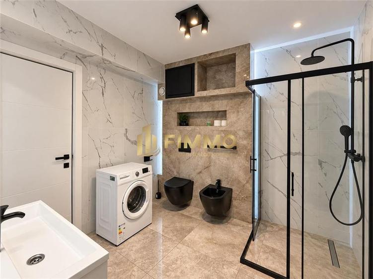 Apartament cu 3 camere semidecomandat, mobilat în Central