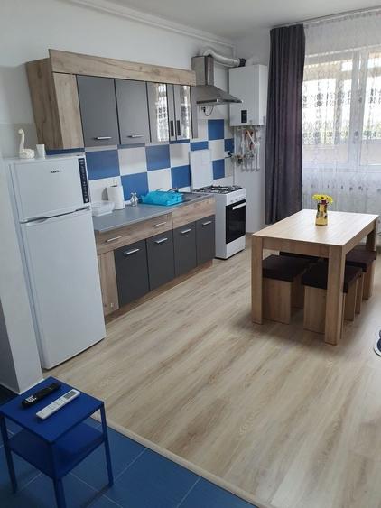 Apartament cu 2 camere semidecomandat în Berceni