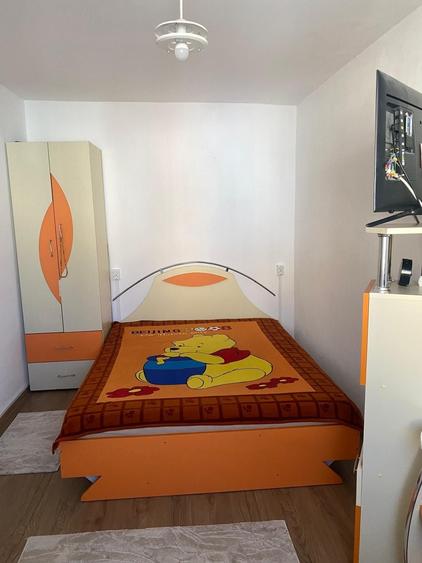 Inchiriez apartament doua camere - 8