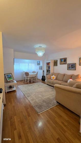 Apartament cu 3 camere decomandat în Frumoasa