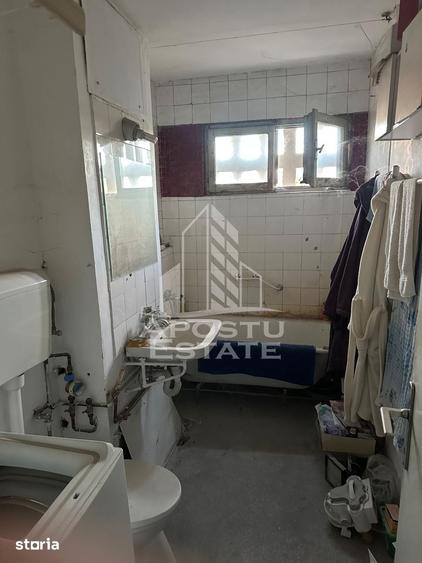 Apartament cu 4 camere, mobilat în Olimpia-Stadion