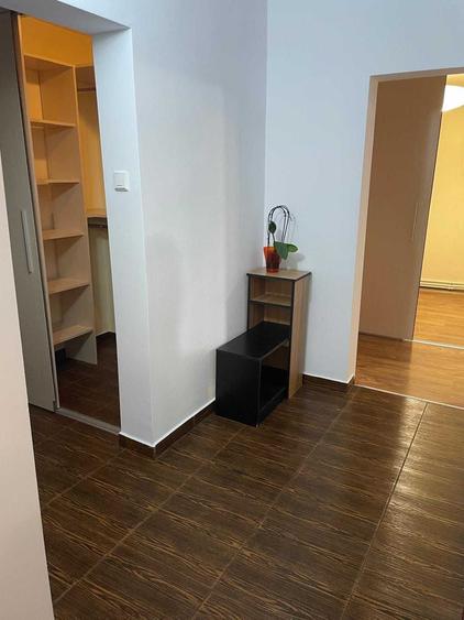 Apartament cu 2 camere decomandat în Micro 18
