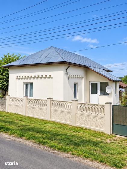 Casă cu 3 camere cu Teren 1200 Mp în Calopăr
