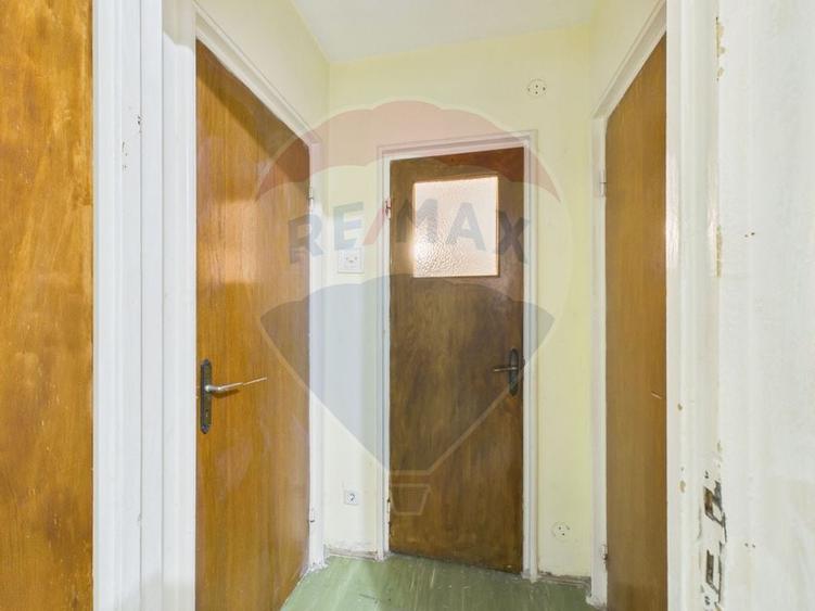 Apartament cu 2 camere semidecomandat, mobilat în Berceni
