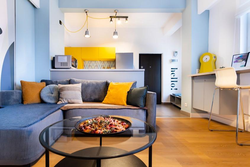 Apartament cu 2 camere semidecomandat în P-ța Romană