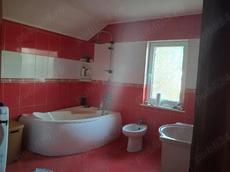 Casă cu Teren 380 Mp în Central
