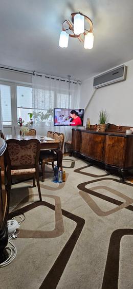 Apartament cu 3 camere semidecomandat, mobilat în Iancului