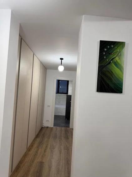 Apartament cu 2 camere semidecomandat, mobilat în Otopeni