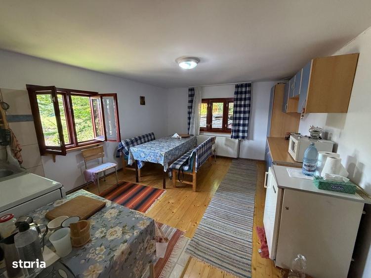 Casă cu 3 camere decomandat în Răchițele