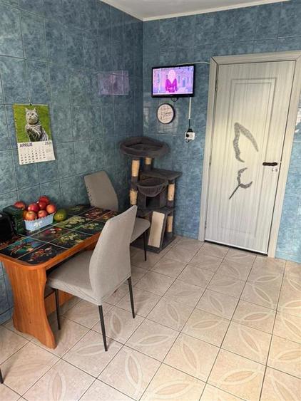 Apartament cu 3 camere decomandat în Apollo