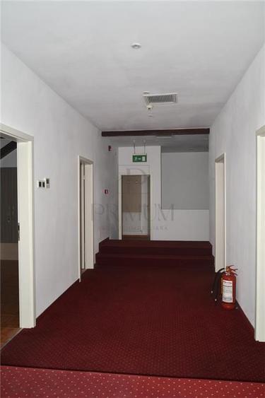 Spațiu comercial, de 120 mp, în Badea Cârțan
