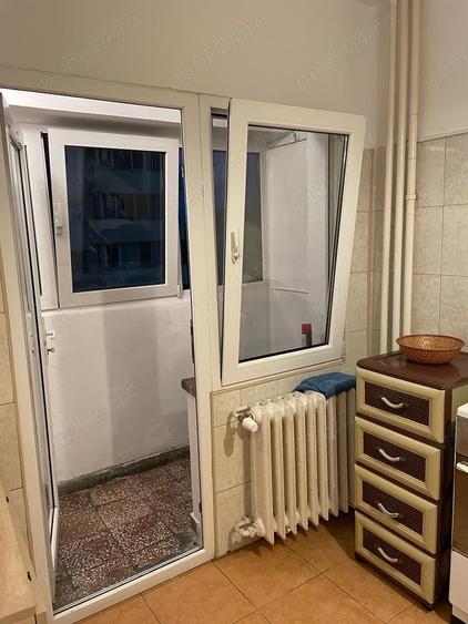 Apartament cu 2 camere decomandat în Bucur Obor