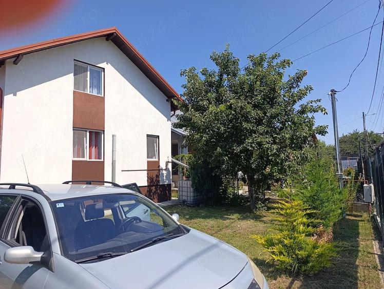 Casă cu Teren 685 Mp în Valea Călugărească