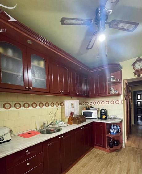 Apartament cu 3 camere decomandat în UTA