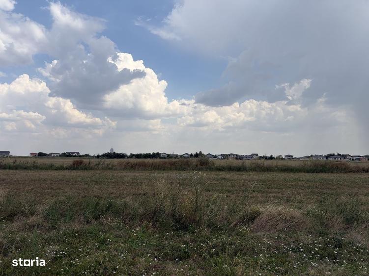 Teren de 420 mp, în Vidra