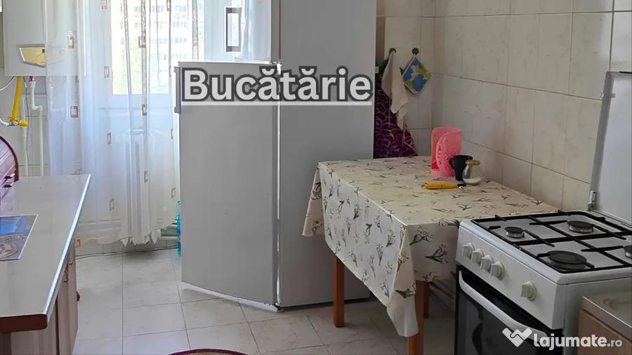 Apartament cu 4 camere decomandat, mobilat în Dacia