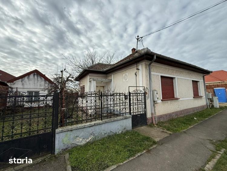 Casă cu 3 camere cu Teren 855 Mp în Ghiroda