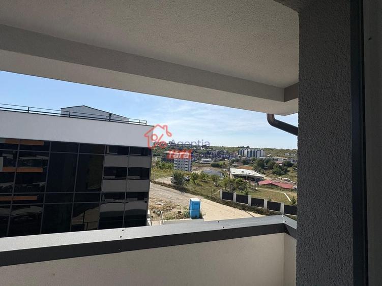 Apartament cu 3 camere decomandat în Vișan