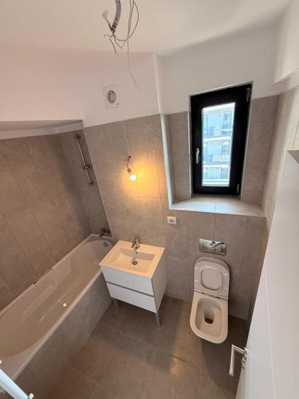 Apartament cu 2 camere semidecomandat în Străulești