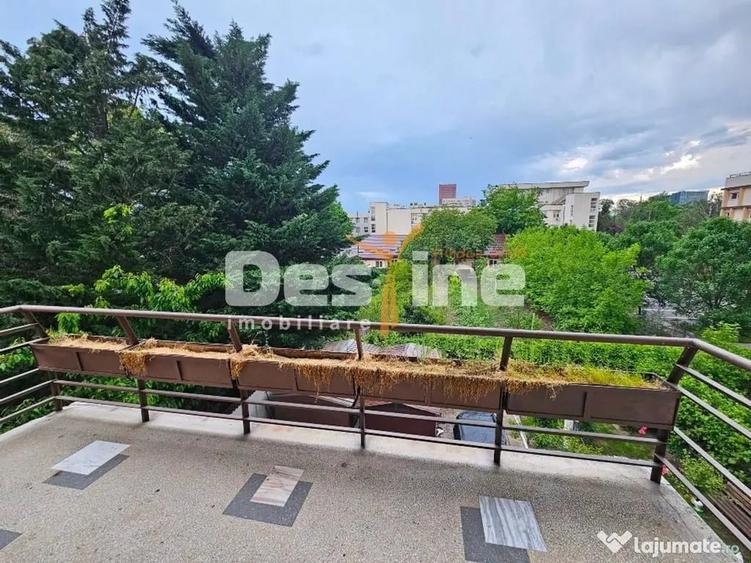 Apartament cu 4 camere decomandat în Domenii