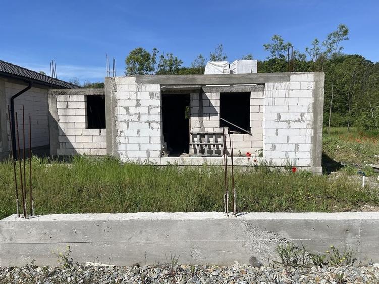 Casă cu 3 camere în Exterior Vest