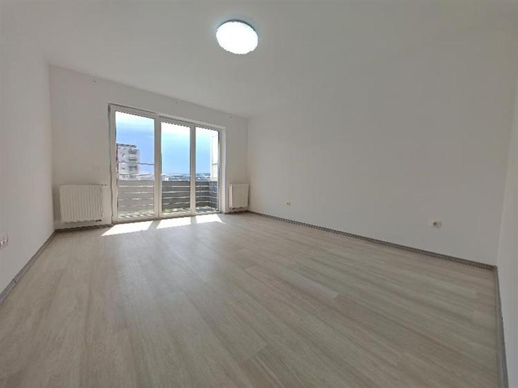 Apartament cu 2 camere decomandat în Avantgarden