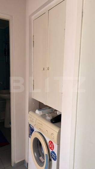 Apartament 2 camere, semidecomandat, 55 mp, zona Regiment 11 Siret - 9