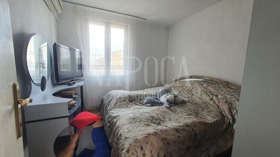 Apartament cu 3 camere decomandat, mobilat în Dacia
