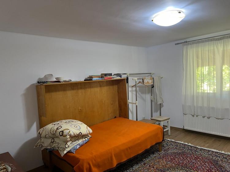 Casă individuală cu 3 camere cu Garaj în Gruiu