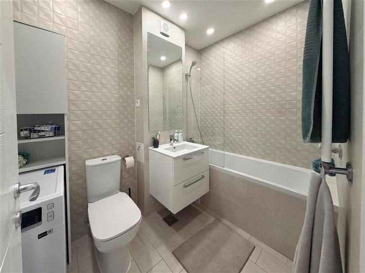 Apartament cu 2 camere semidecomandat, mobilat în Theodor Pallady