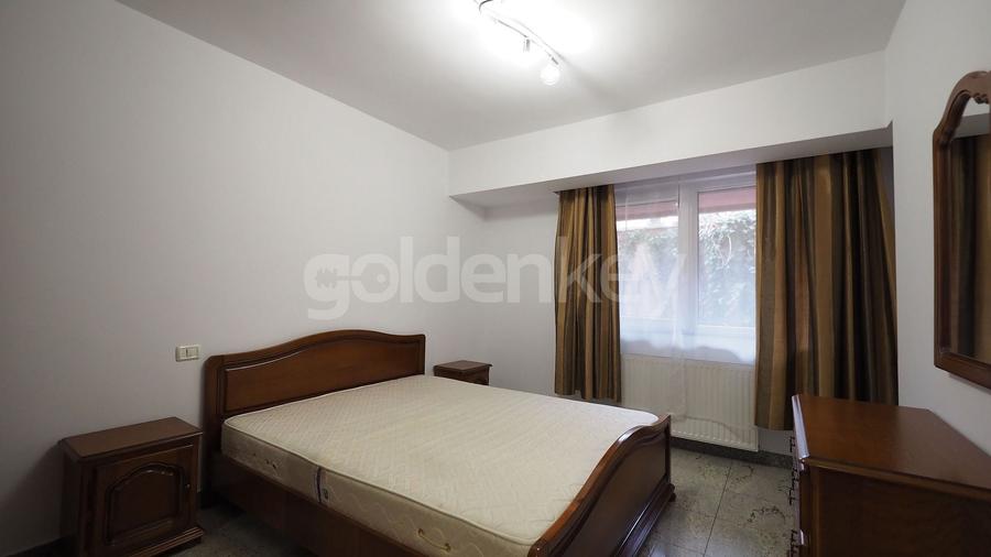 Apartament cu 4 camere decomandat, mobilat în Aviatorilor
