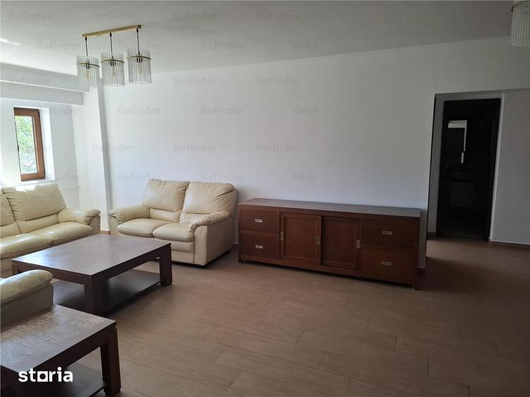Apartament cu 3 camere decomandat în Centrul Civic