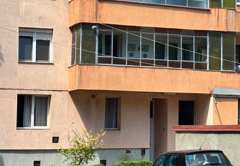 Apartament cu 2 camere decomandat în Tudor